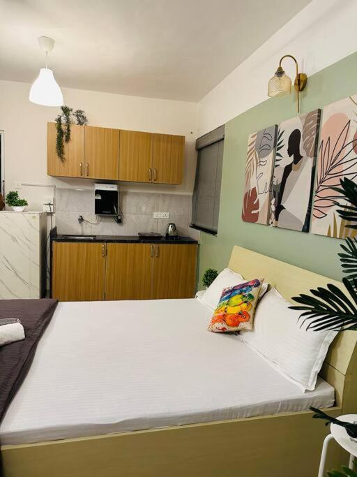 Sage : Private Studio Room In Koregaon Park Пюн Екстериор снимка