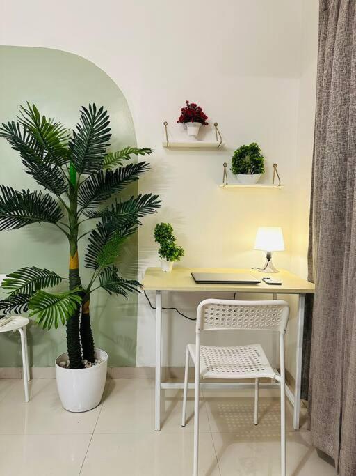 Sage : Private Studio Room In Koregaon Park Пюн Екстериор снимка